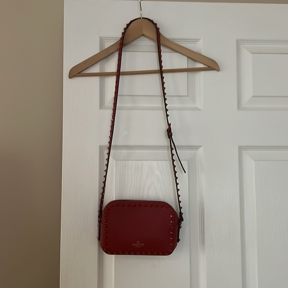 Genuine Valentino red on red Rockstud camera bag - Picture 4 of 8